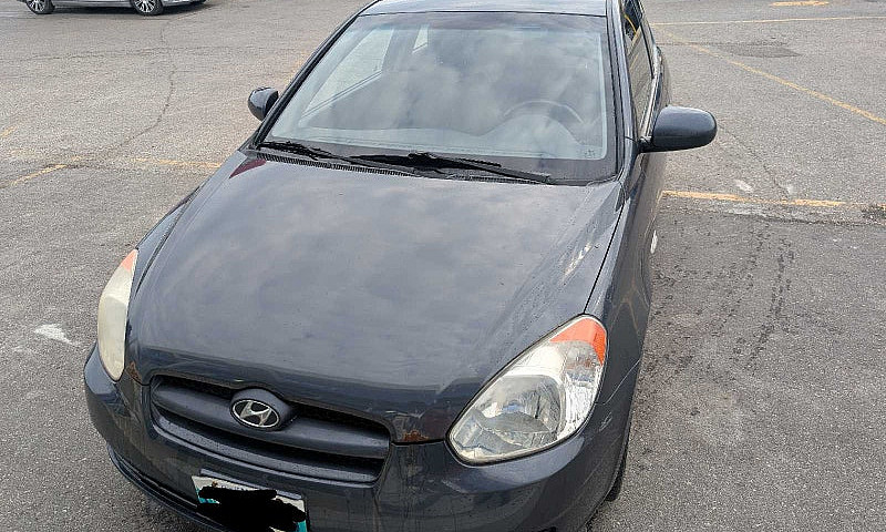2010 Hyundai Accent ...