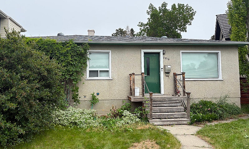 Killarney Older Home...