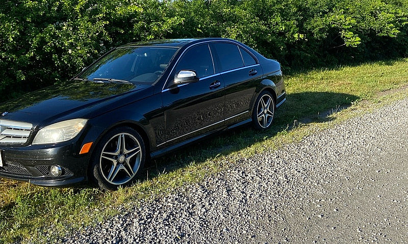 2009 Mercedes C350...