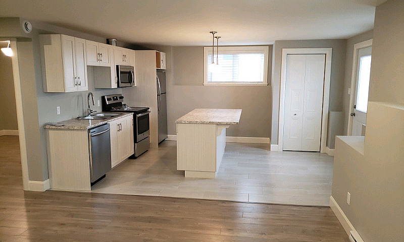 Like New 1 Bedroom, ...