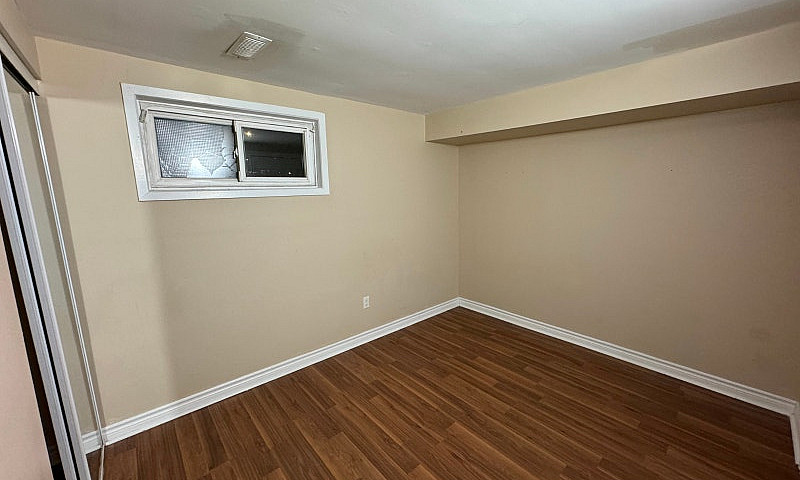 2 Bedroom Walkout Ba...