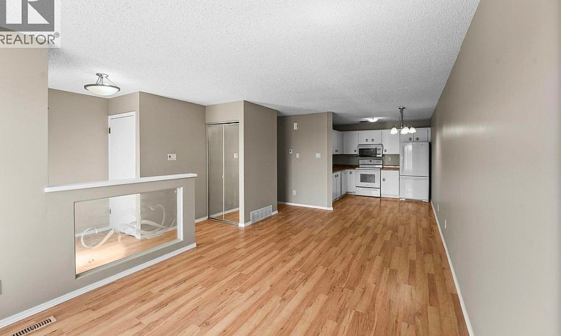 Beautiful 3-Bed, 2-B...