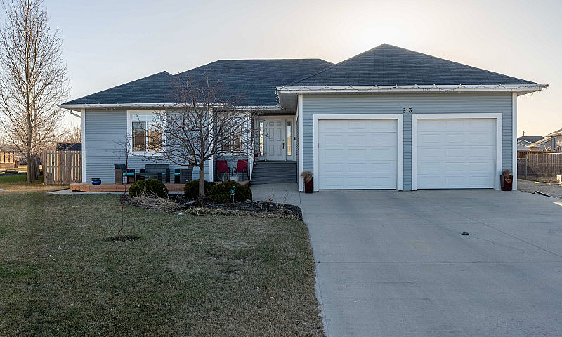 5 Bed, 3 Bath, Bunga...