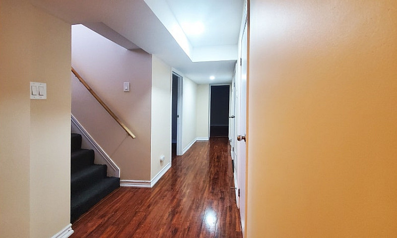 Newmarket 2 Bed +1 B...