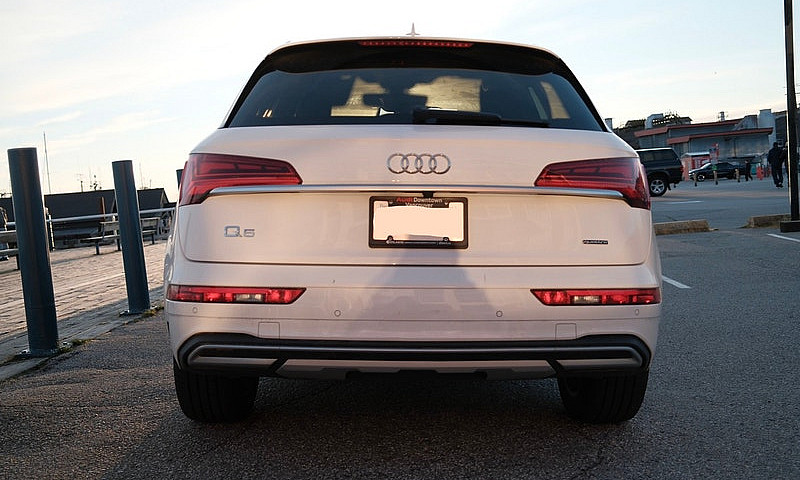 2021 Audi Q5 Komfort...