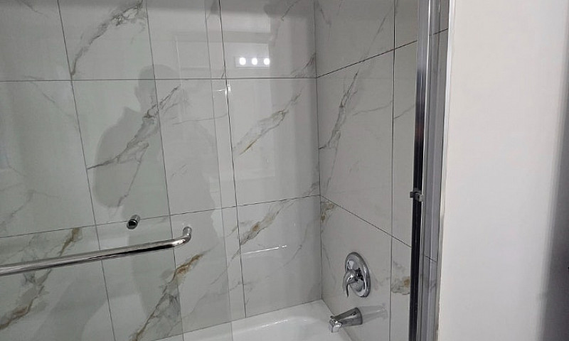 Modern 2 Bedroom Bas...