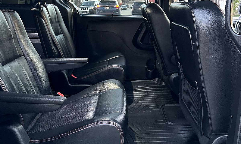 2018 Dodge Grand Car...