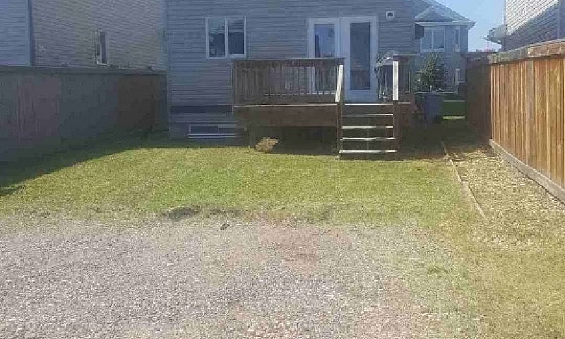 2 Bed Basement, Priv...