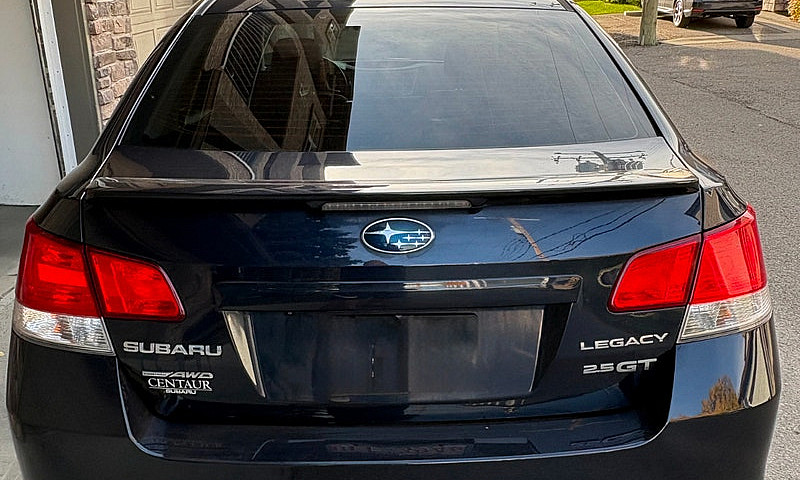 Rare 2012 Subaru Leg...