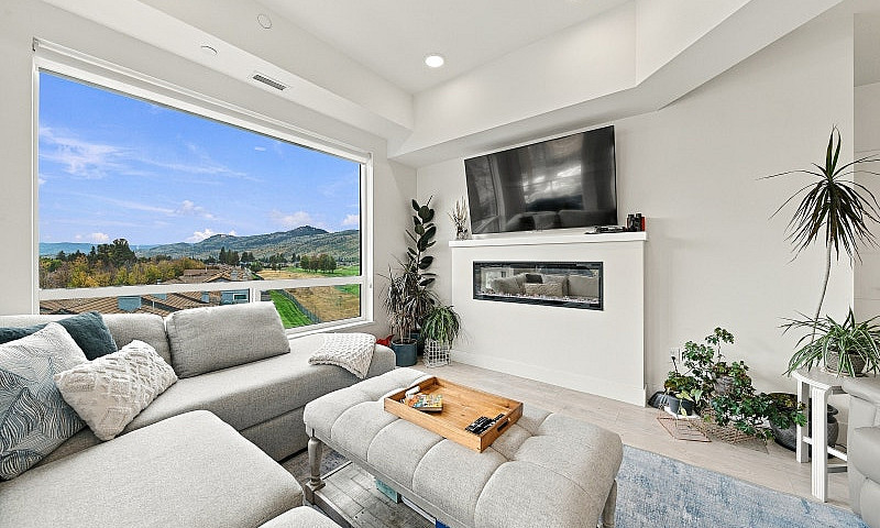 302-651 Dunes Drive ...