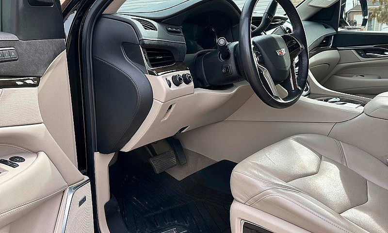 2020 Escalade Premiu...