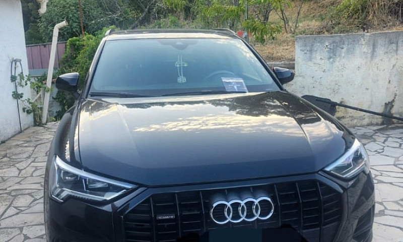Audi Q3 2021 Black O...