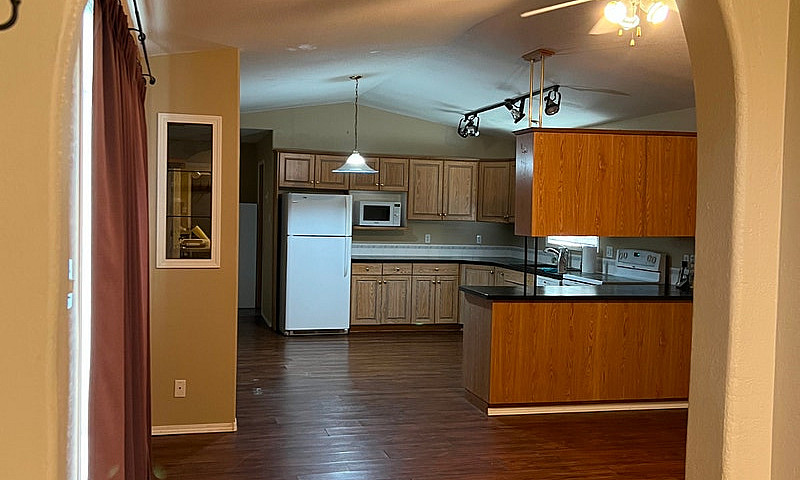 Mobile Home To Sell ...
