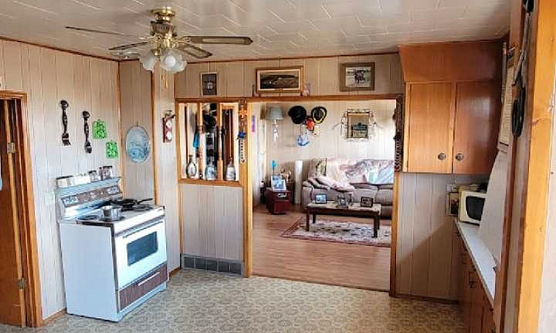 Acreage By Ituna Sk...