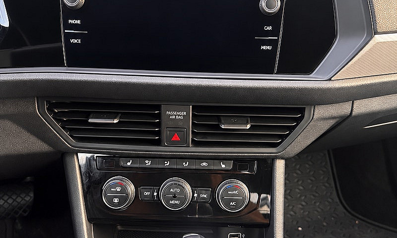 2019 Volkswagen Jett...