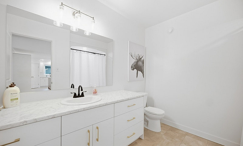 2 Beds 1 Bath...