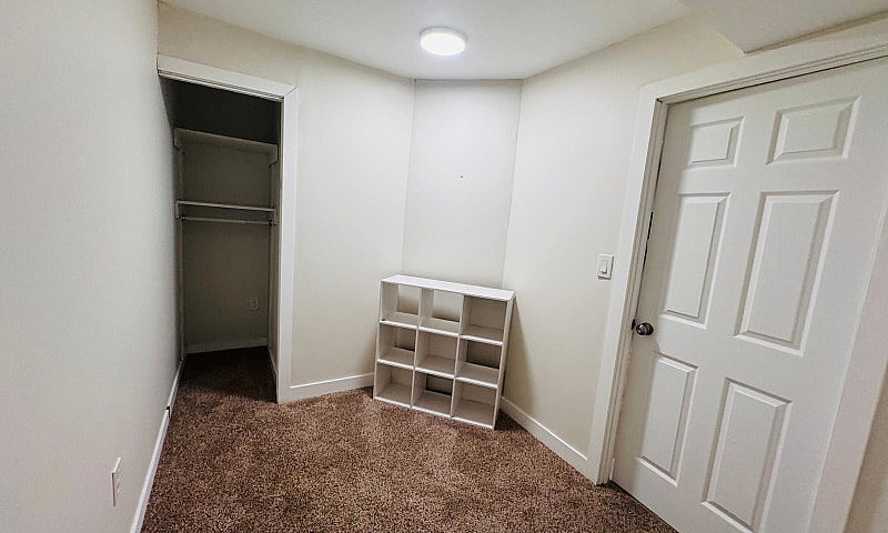 Basement Unit Redsto...
