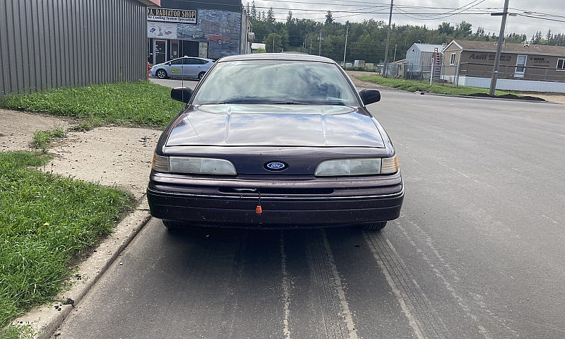 1992 Ford Crown Vict...