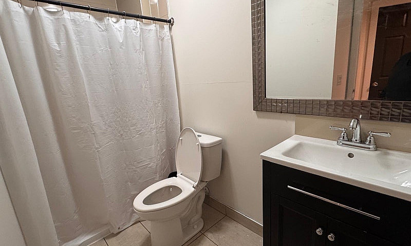 Basement Unit Redsto...