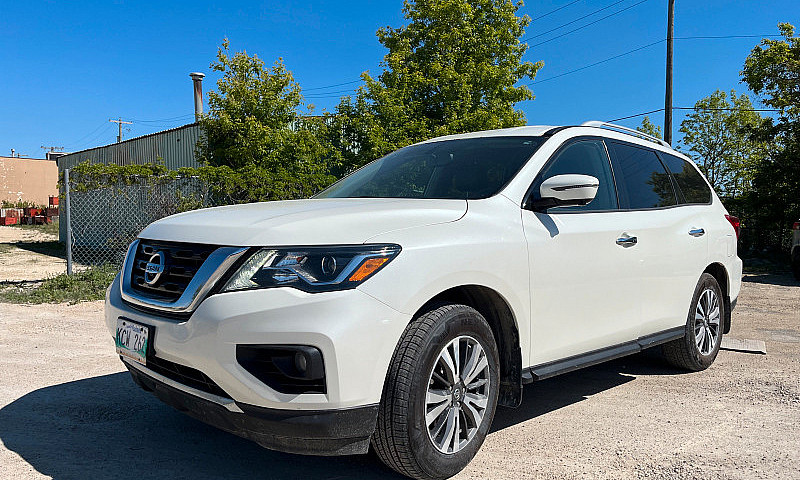 2017 Nissan Pathfind...