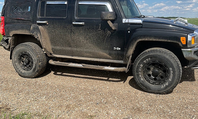 Hummer H3...