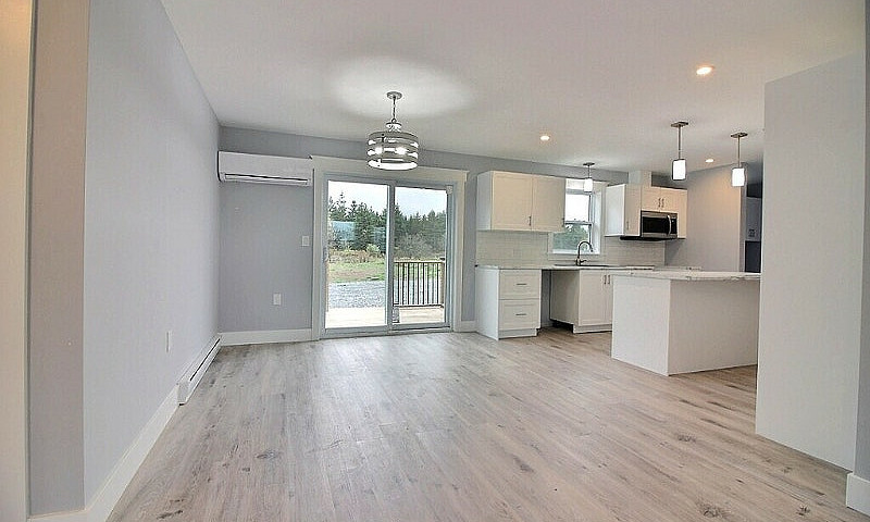 Stewiacke: New Const...