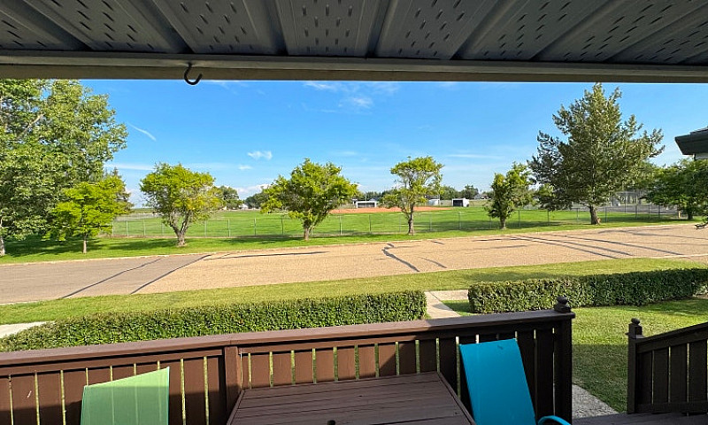 3 Bedroom Bungalow D...