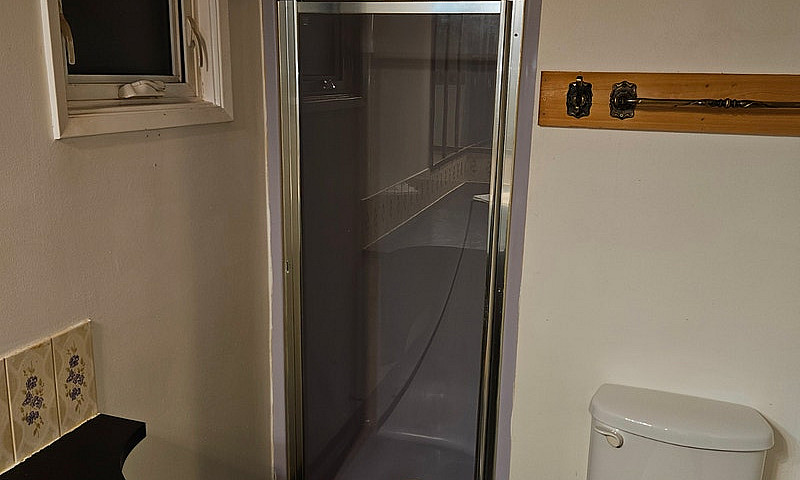 Large 5 Bedroom Bung...
