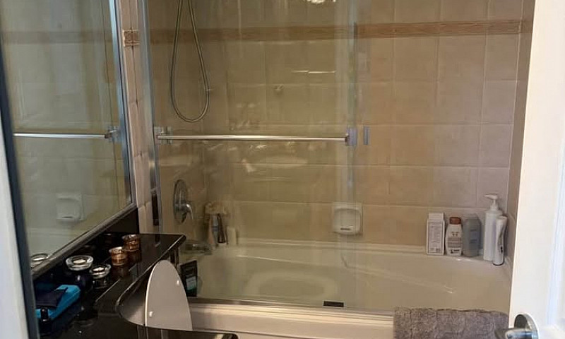 Private Bedroom In A...