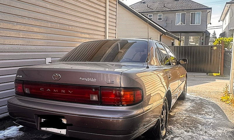 Toyota Camry – Ultra...