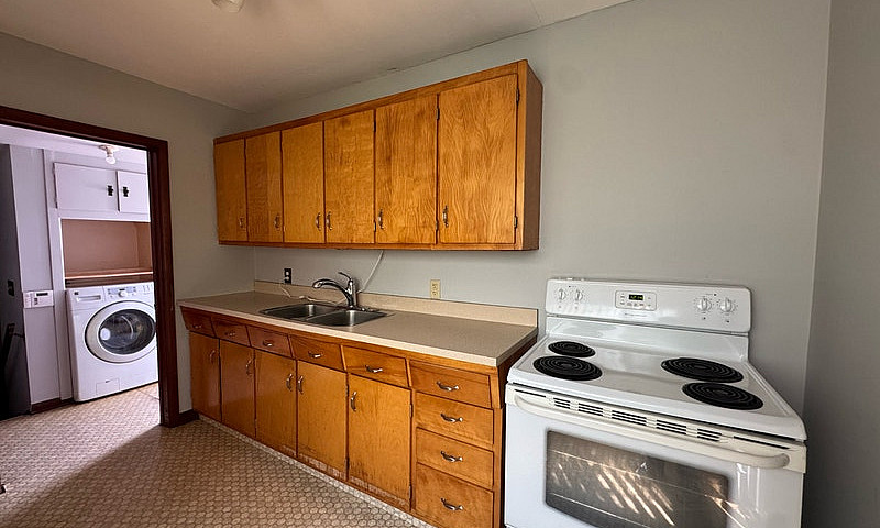 **2Bed 1Bath House F...