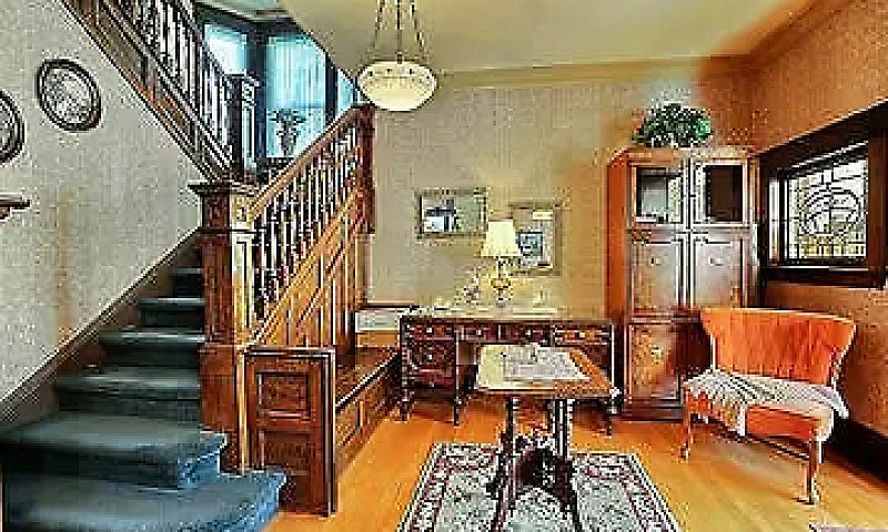 House For Sale - 910...