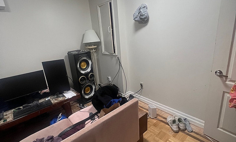 Room For Rent...