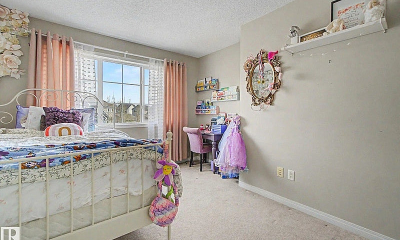 3 Bedroom Home For R...