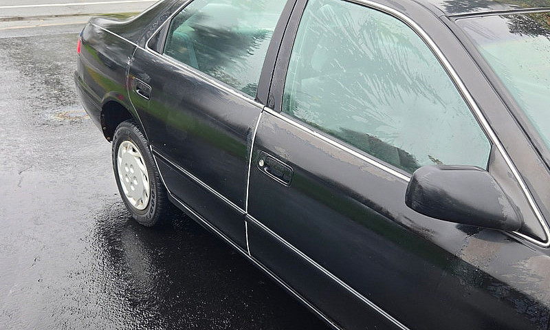 Toyota Camry Le 98, ...