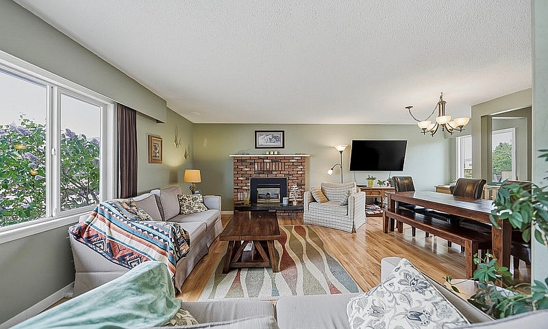 1125 Halston Avenue...