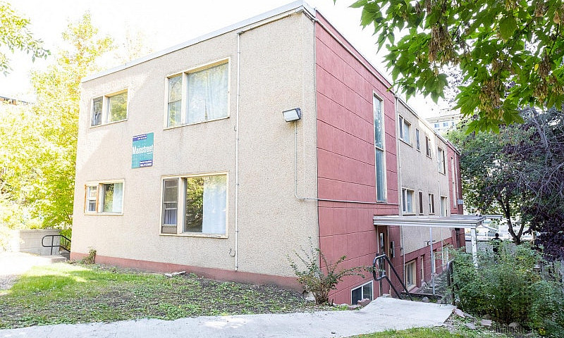 Nov 1 Downtown 1 Bed...
