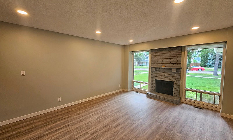Side By Side House W...