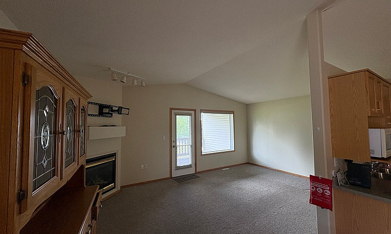 4 Bedrooms, 2 Bathro...