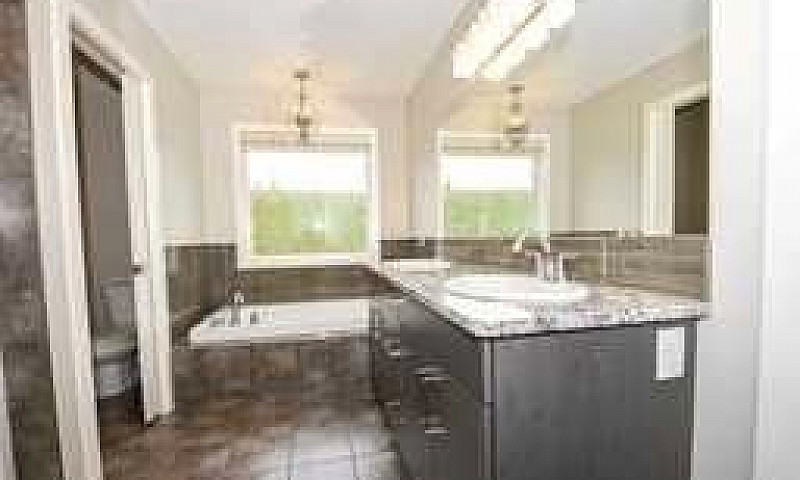 4Bed4Bath Luxury Hou...