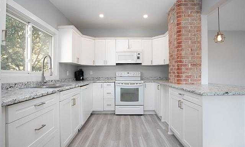 3 Bed 1 Bath House F...