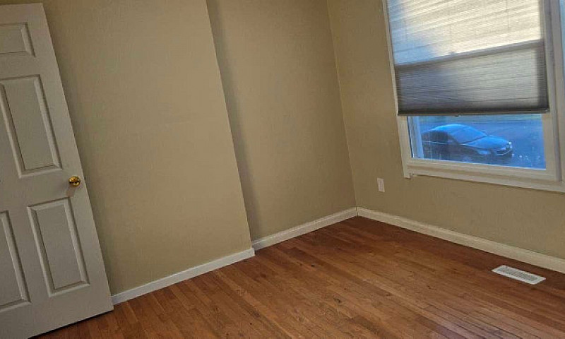 Whitehorn Room For R...