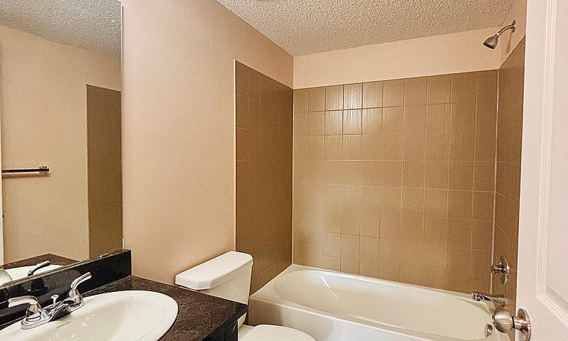 Bright 2 Bedroom, 2 ...