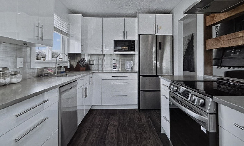 Duplex For Sale By O...