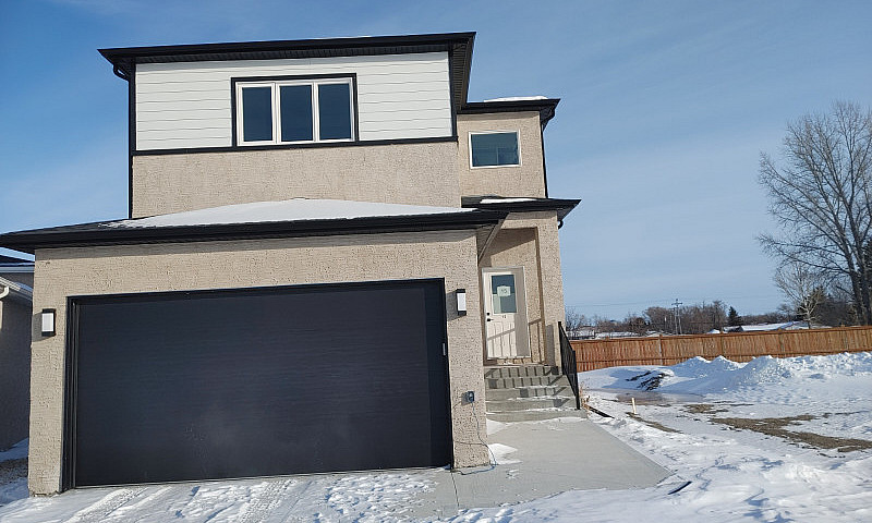 House For Sale - 15 ...