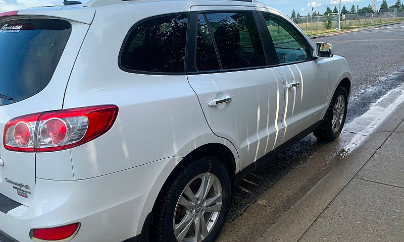 Hyundai Santa Fe...