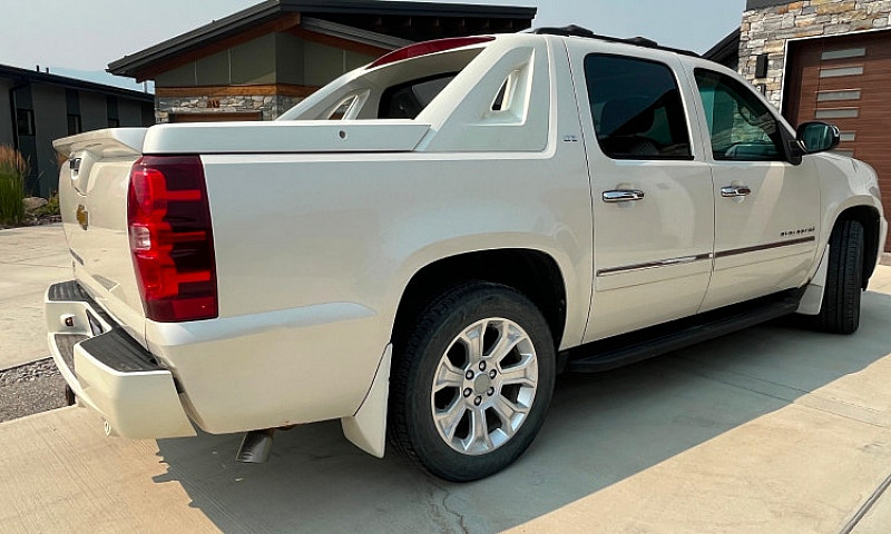 2012 Chevy Avalanche...