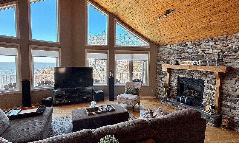 515 Birch Grove, Lak...