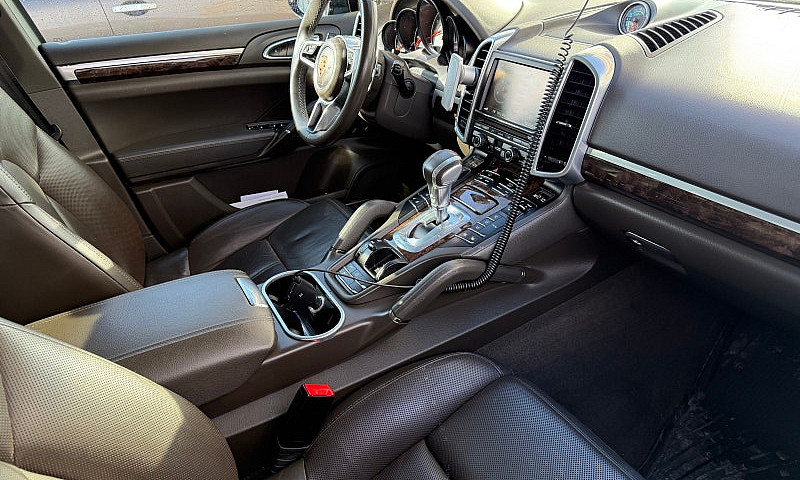 2015 Porsche Cayenne...