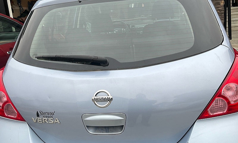 2009 Nissan Versa ...